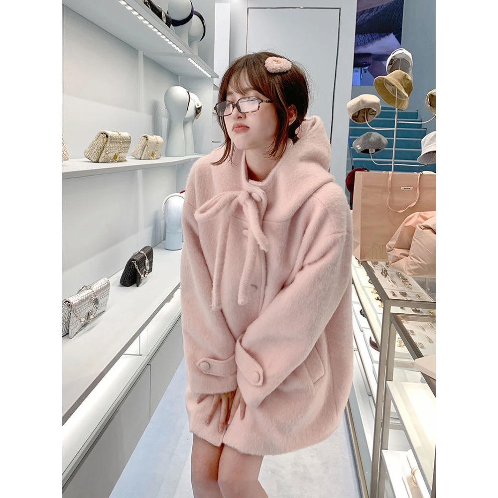 粉色苏黎世 冬装氛围感毛呢大衣时尚韩版粉色蝴蝶结连帽呢子外套