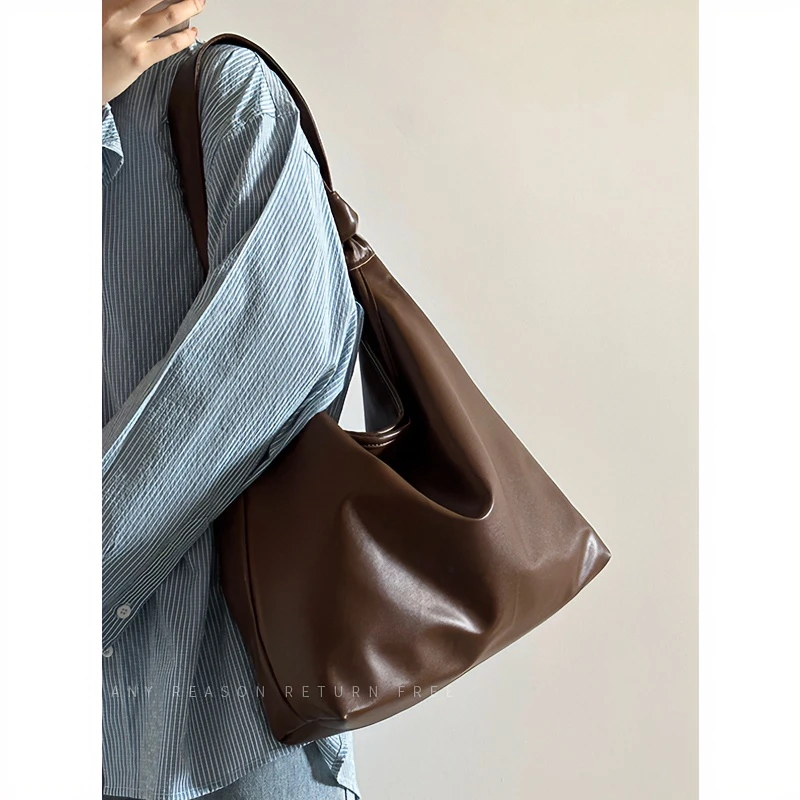 美拉德大容量包包女2023新款潮复古韩国水桶包小众高级质感腋下包