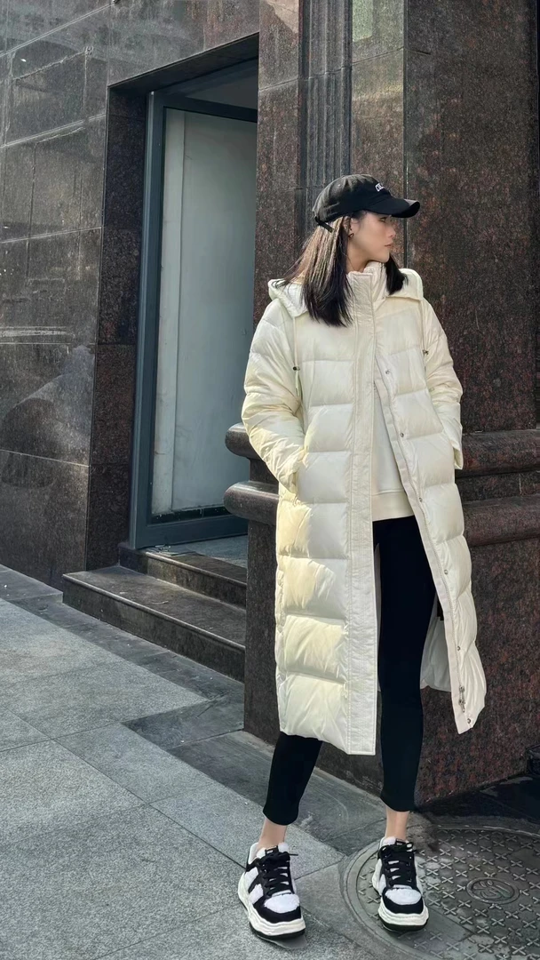 易缔媤EC43010羽绒服连帽