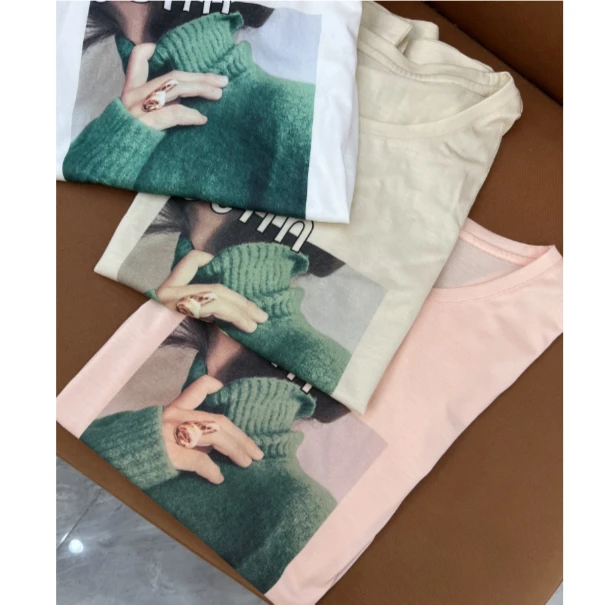 夏款圆领绿毛衣女孩T恤