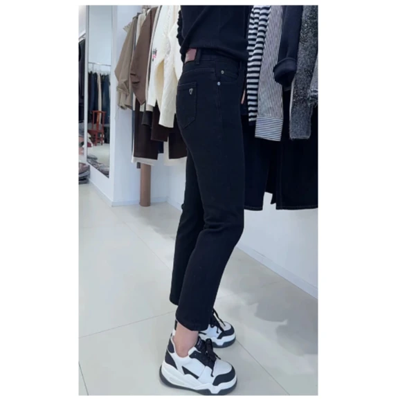 冬款时尚显瘦磨毛爱心刺绣九分烟管裤