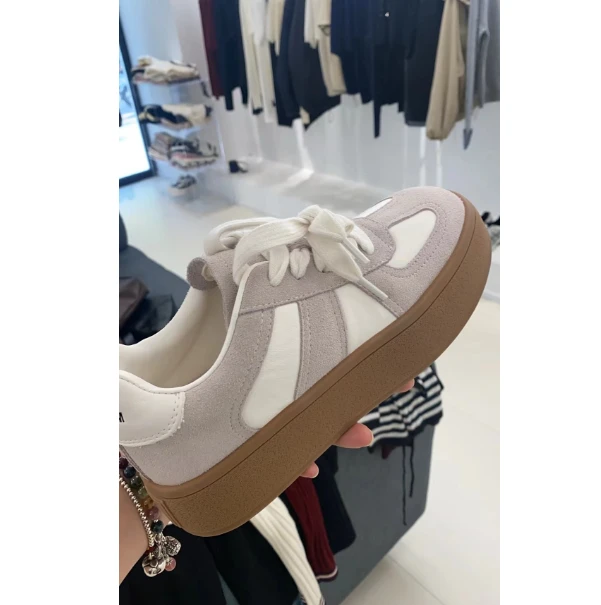 秋冬款运动休闲德的训鞋（建议拍大一码）