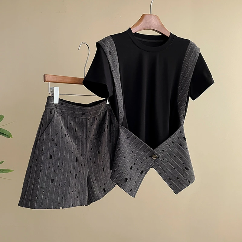 薏丝妮设计感时尚穿搭套装女夏假两件撞色拼接短袖灰色短裤两件套