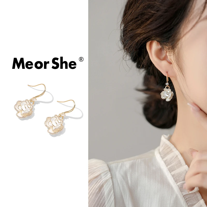 MeorShe 铜合金耳饰 复古白色山茶花耳钩法式褶皱花瓣精致优雅