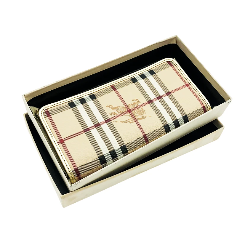 全新未使用 BURBERRY/博柏利 经典格纹战马图皮革多卡槽 长款钱包
