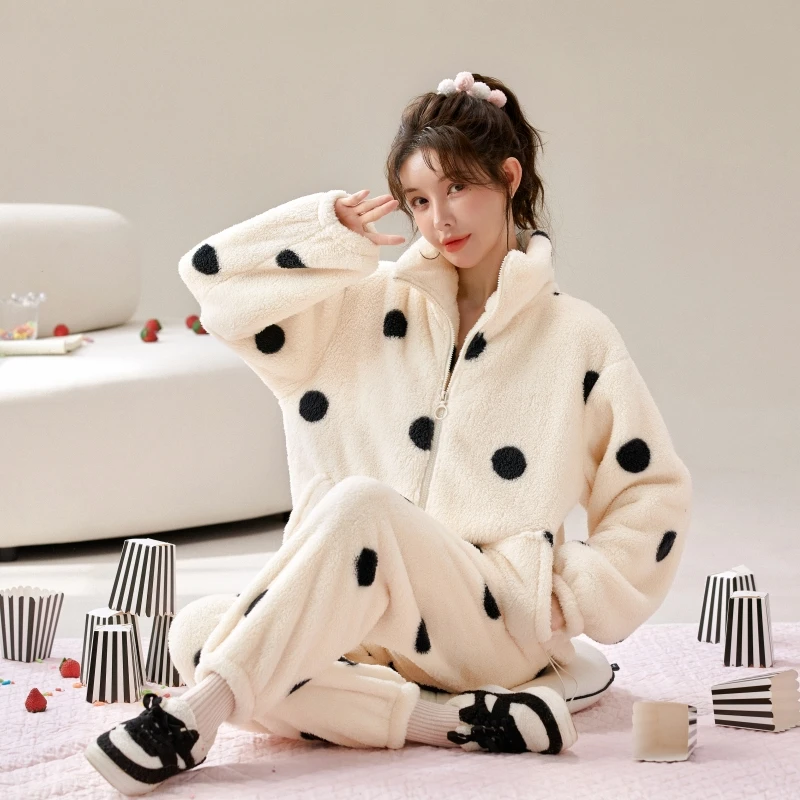 冬天大码学生甜宽松女毛绒家居服加厚加绒保暖连帽可外穿套装春秋