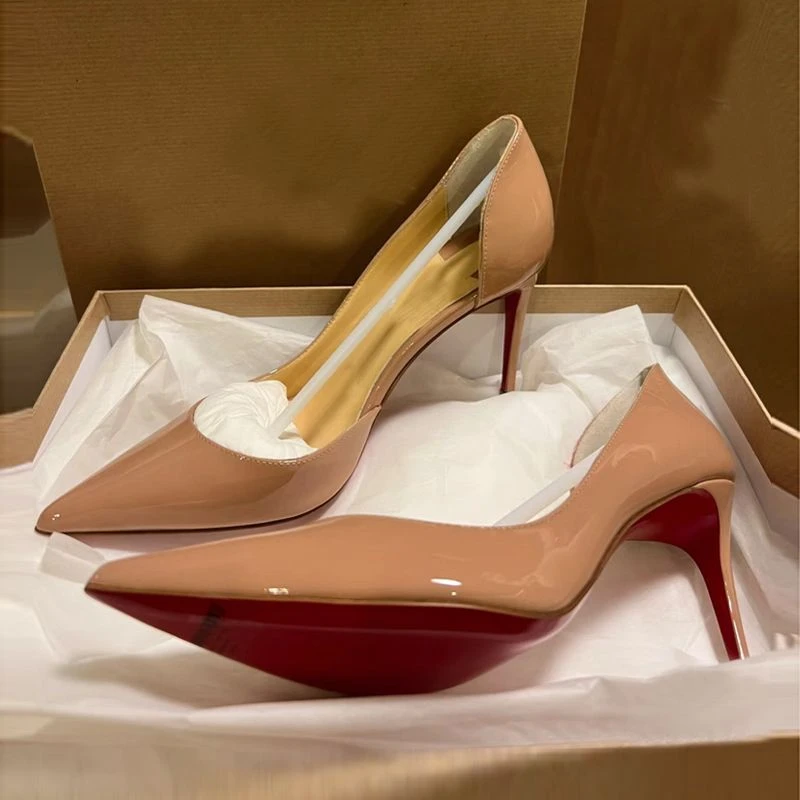 裸色高跟鞋女细跟2025年新款红底鞋尖头浅口气质漆皮职业侧空单鞋