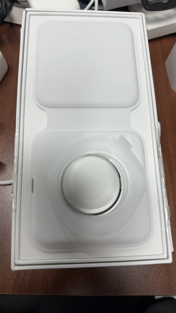 准新品 Apple/苹果 苹果原装正品准新双向无线磁吸充