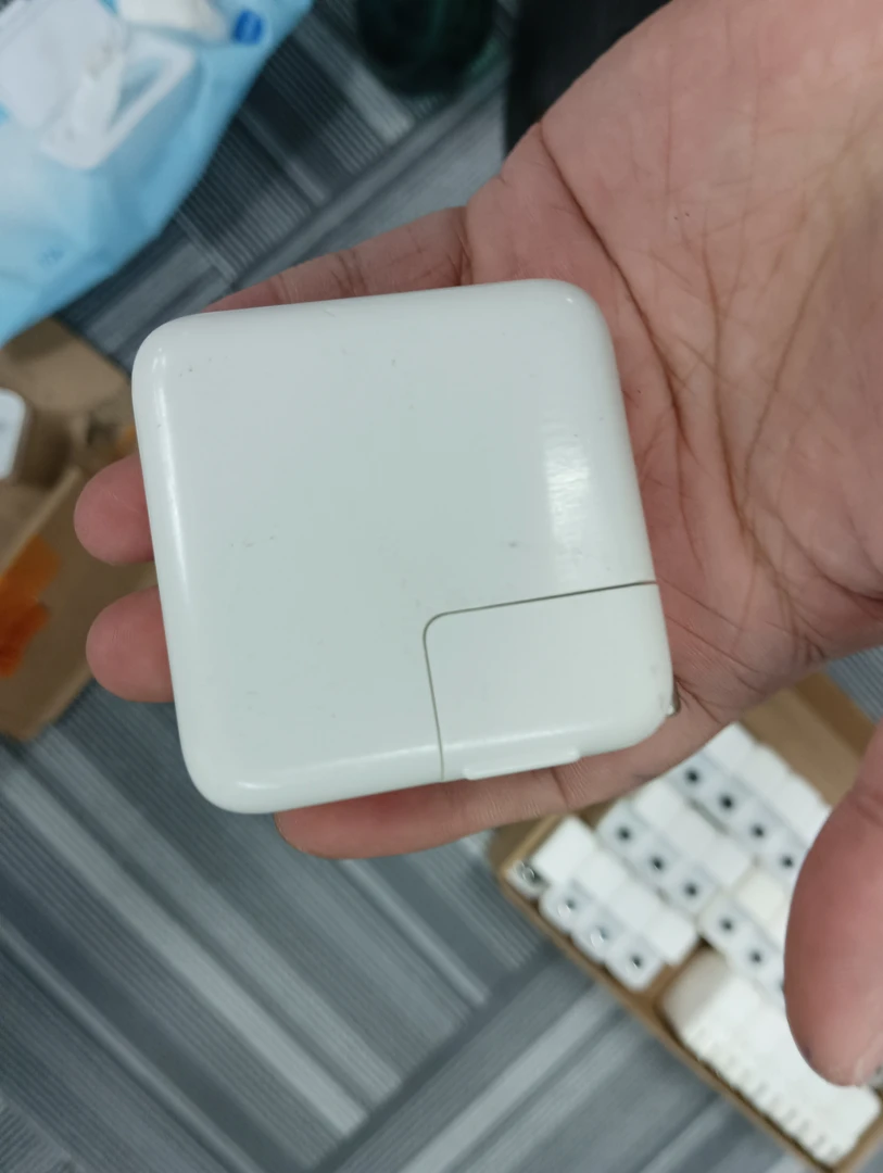 9新 Apple/苹果 苹果原装正品的29w充电器瑕疵