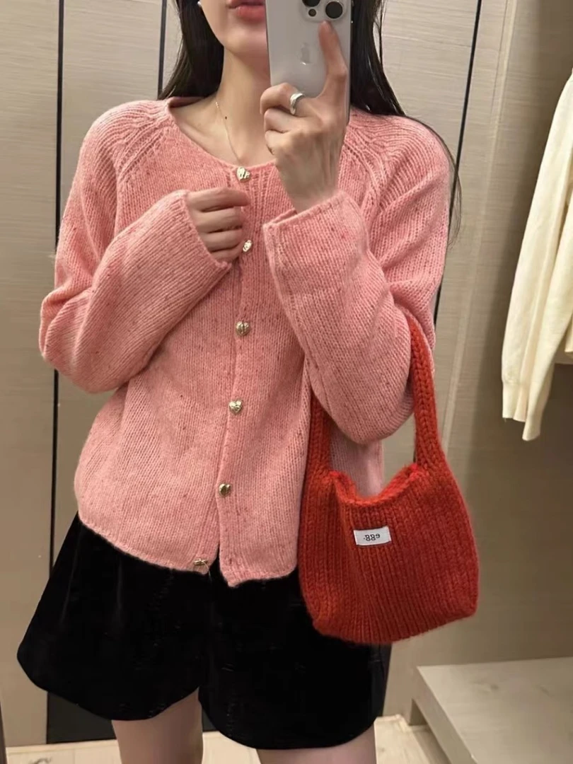 2023秋季千金风爱心纽扣全毛针织衫开衫韩版小众设计显瘦百搭女