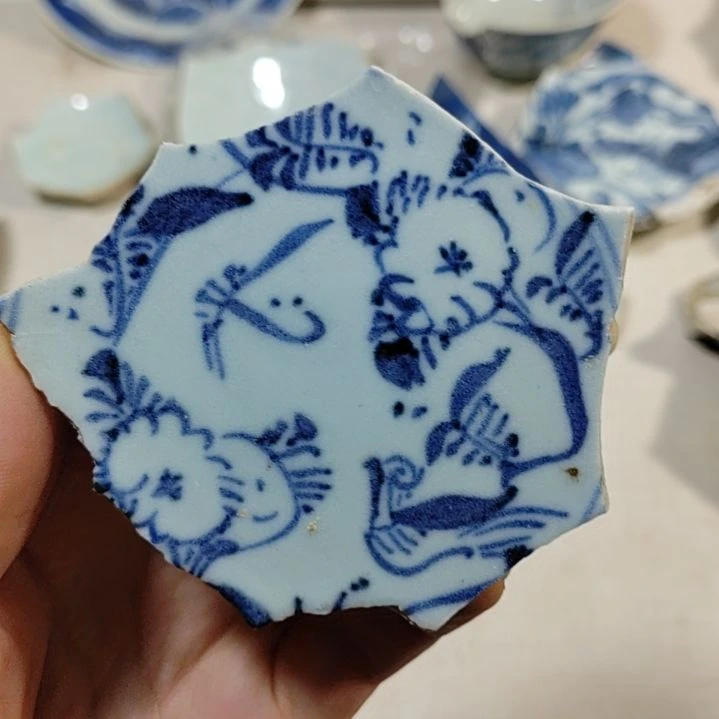 瓷片事**衣瓷片瓷片瓷片