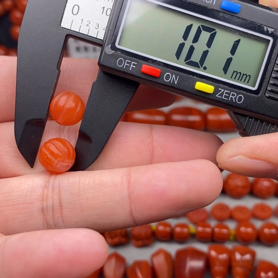 南红玛瑙配饰未镶嵌有瑕疵