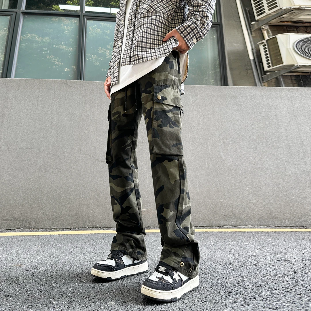 早秋迷彩工装休闲裤子男款潮流百搭宽松军训直筒男生高街微喇叭裤