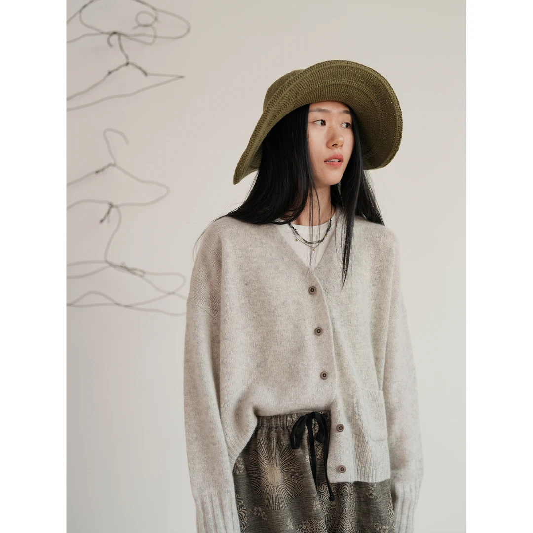 几见 原创设计秋季长袖针织开衫女时尚肌理感软糯质感上衣WT3750