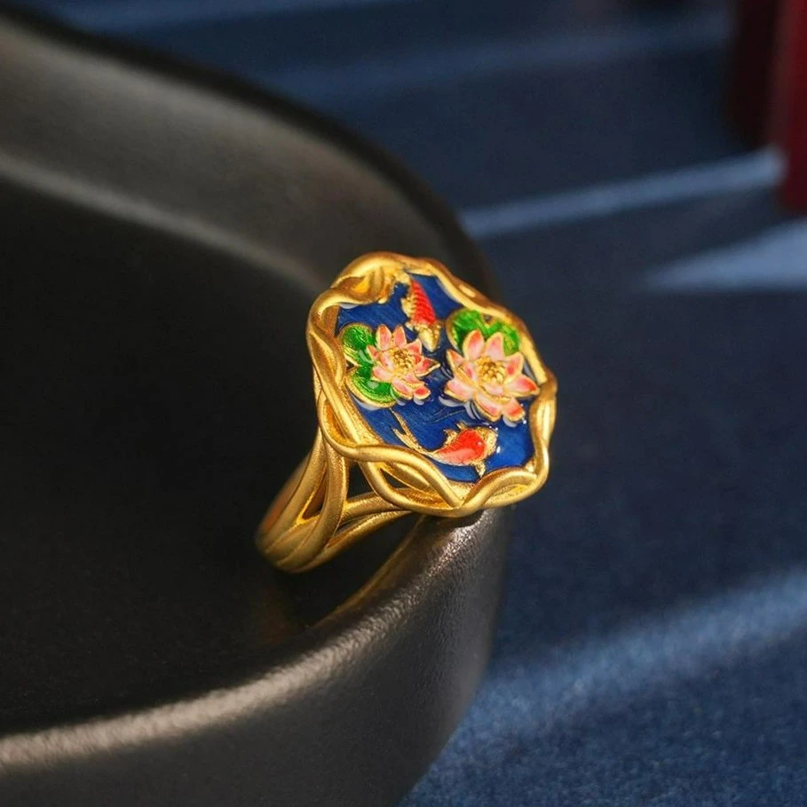 ZOCAI/佐卡伊【传世之美】古法黄金戒指古法珐琅彩满池娇开口戒