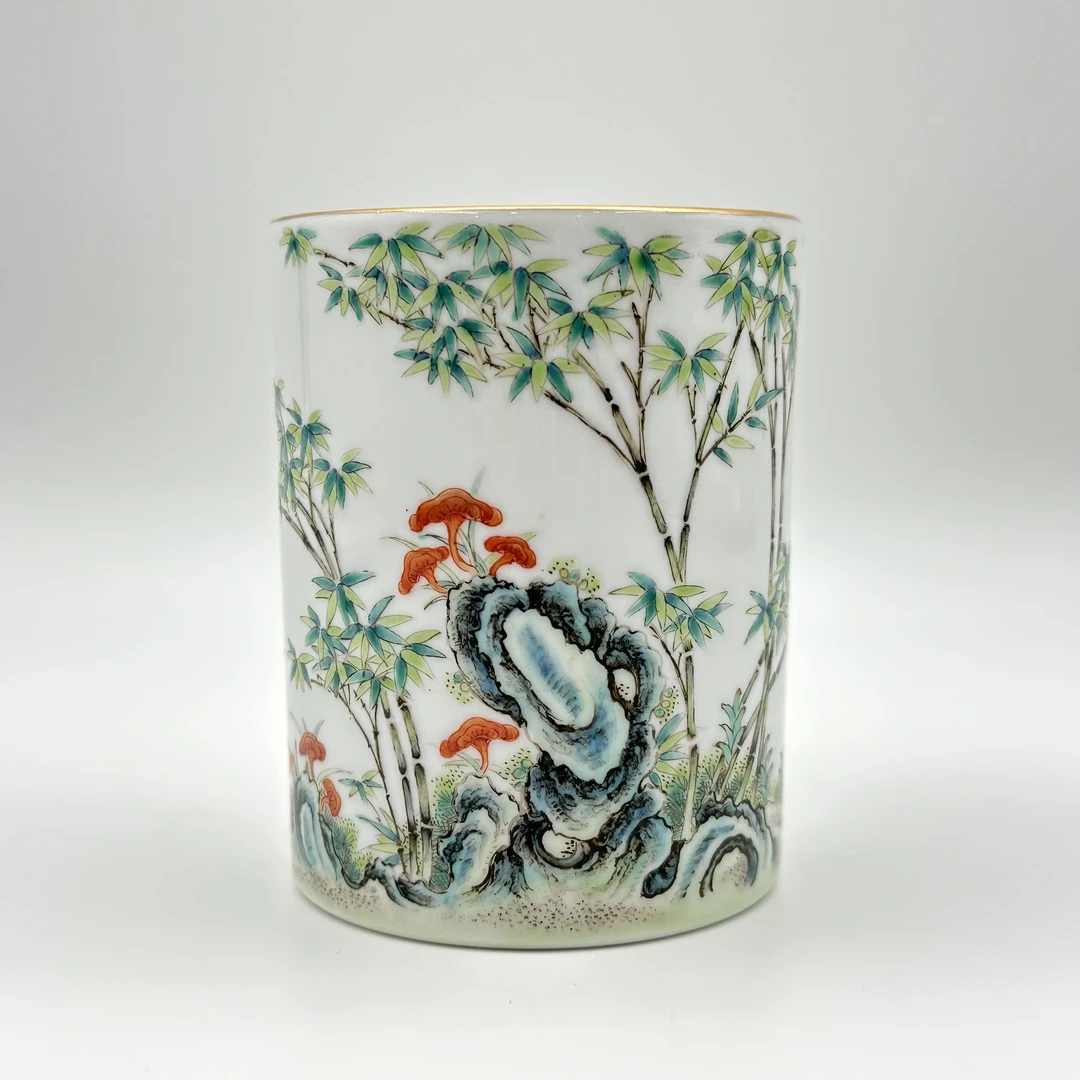 1300 清中期粉彩竹报平安图笔筒