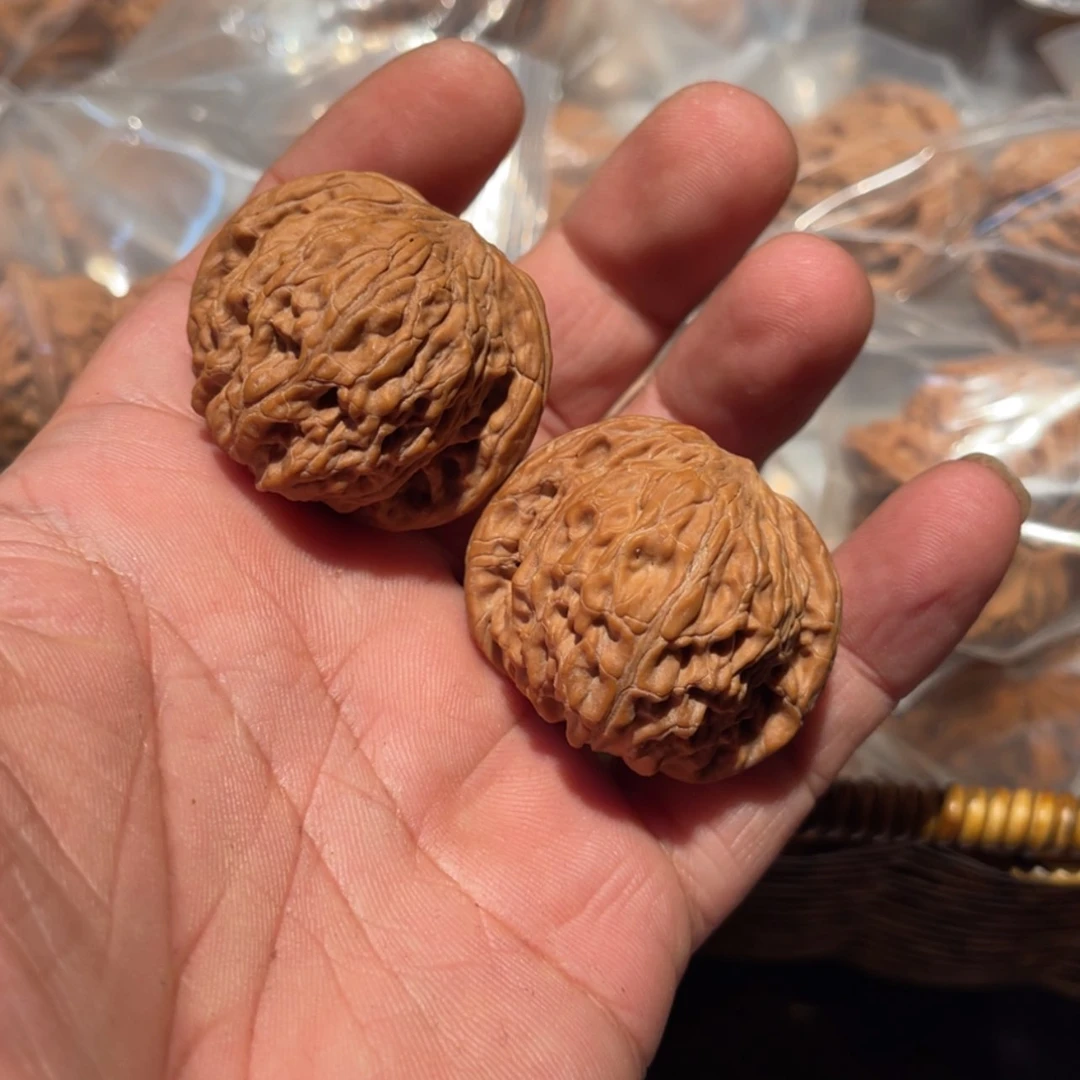 【闪购商品】文玩核桃吊坠鲨***?