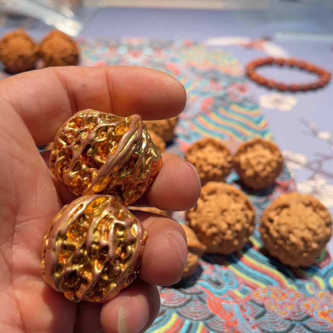 【闪购商品】文玩核桃吊坠落***雪