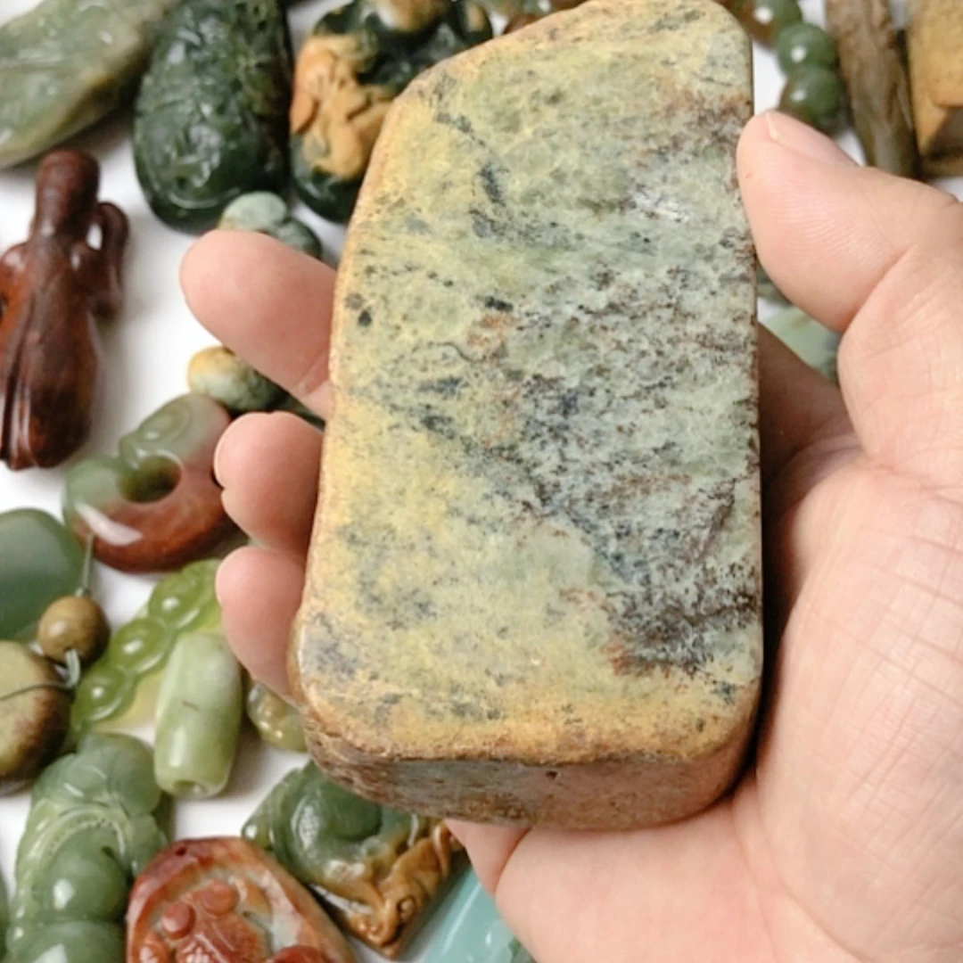 【闪购商品】岫岩河磨玉(透闪石质玉)把件未镶嵌熙*