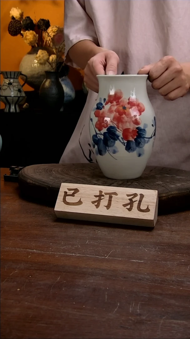 【闪购商品】29景德镇花瓶花器(高21口10)