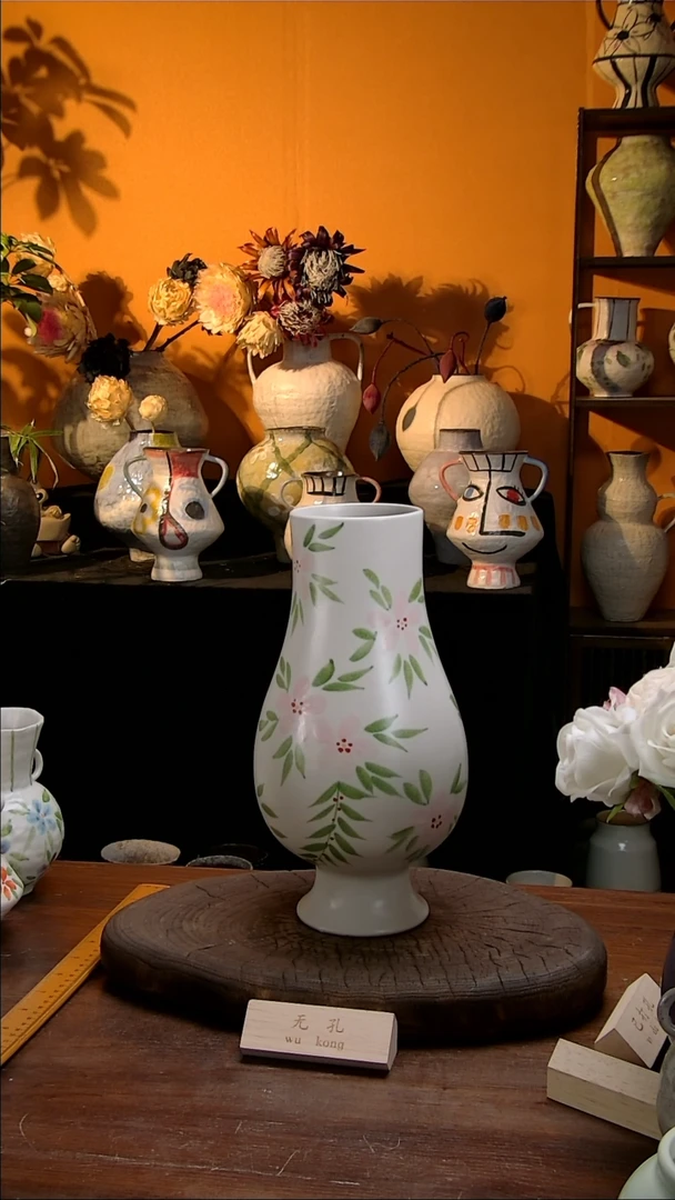 【闪购商品】54景德镇花瓶花器（高33口10）