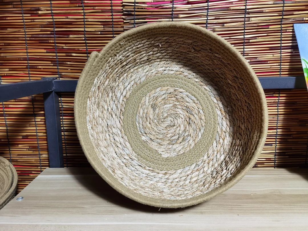 直径27cm×高8cm，蒲草编织水果篮收纳篮