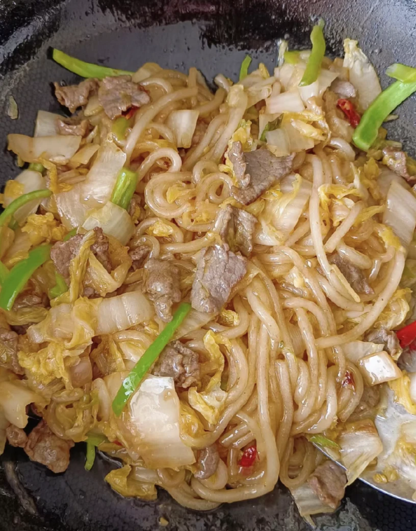 酸菜粉条炒肉盖浇饭（面）