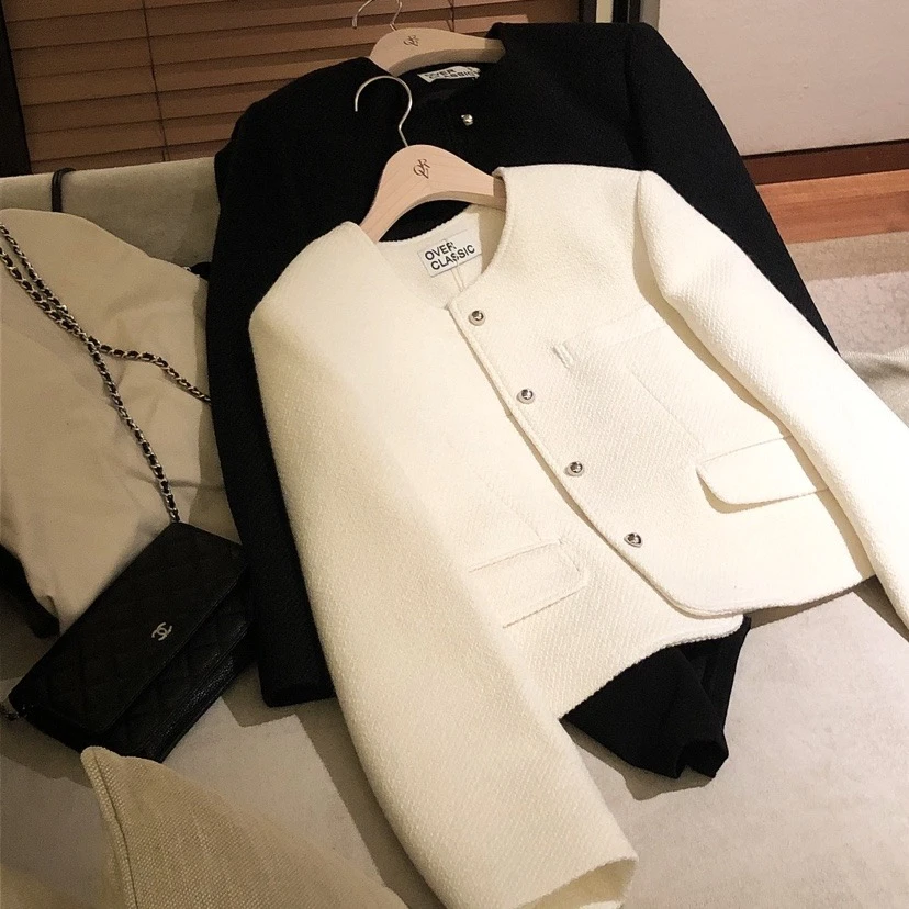 秋冬季法式毛呢子黑色小香风西装外套女米白色短款名媛小个子大衣
