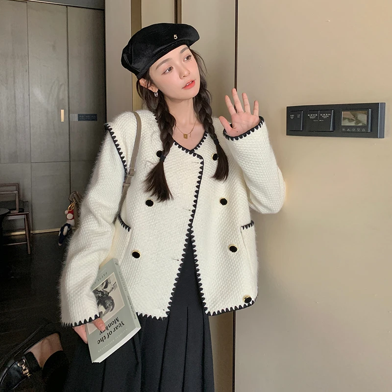 法式气质白色羽绒棉服小香风外套女秋冬季短款2024新款高级感穿搭