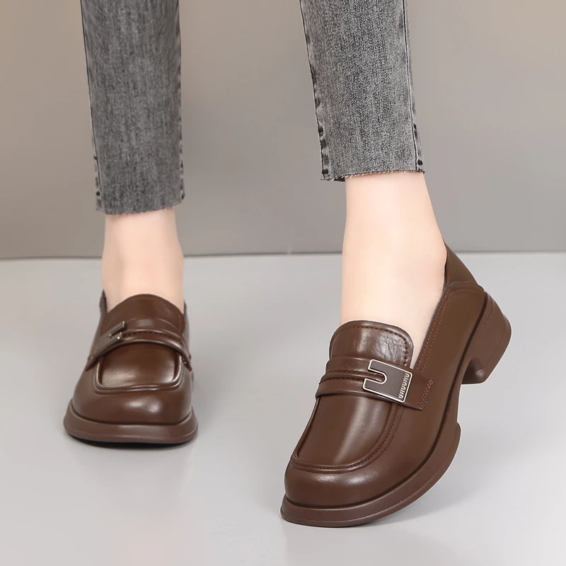 【千卉姿品牌】时尚休闲款深口秋季女鞋单鞋款舒适圆头低跟乐福鞋C