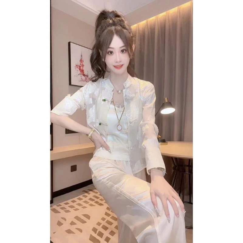 【锦衣】2024年夏季透气薄款休闲百搭时尚女士宽松刺绣防晒外套