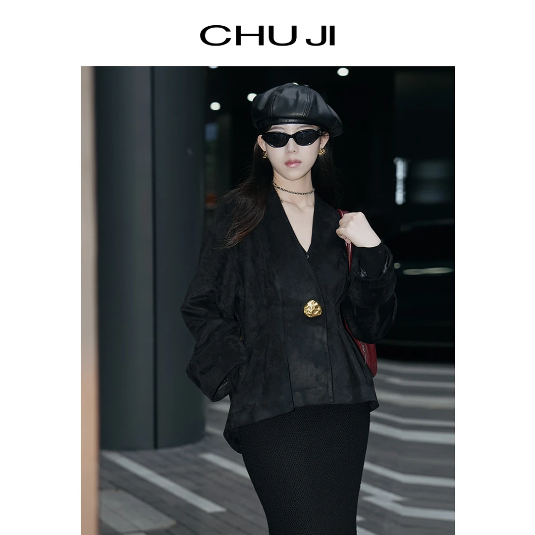 Chuji/出迹环保麂皮绒V领一粒扣外套冬季设计感平绒收腰-D2Y1732W