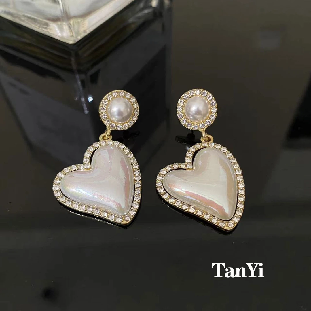 檀亿 铜合金耳饰 微镶满锆轻奢爱心气质法式精致时尚耳环254