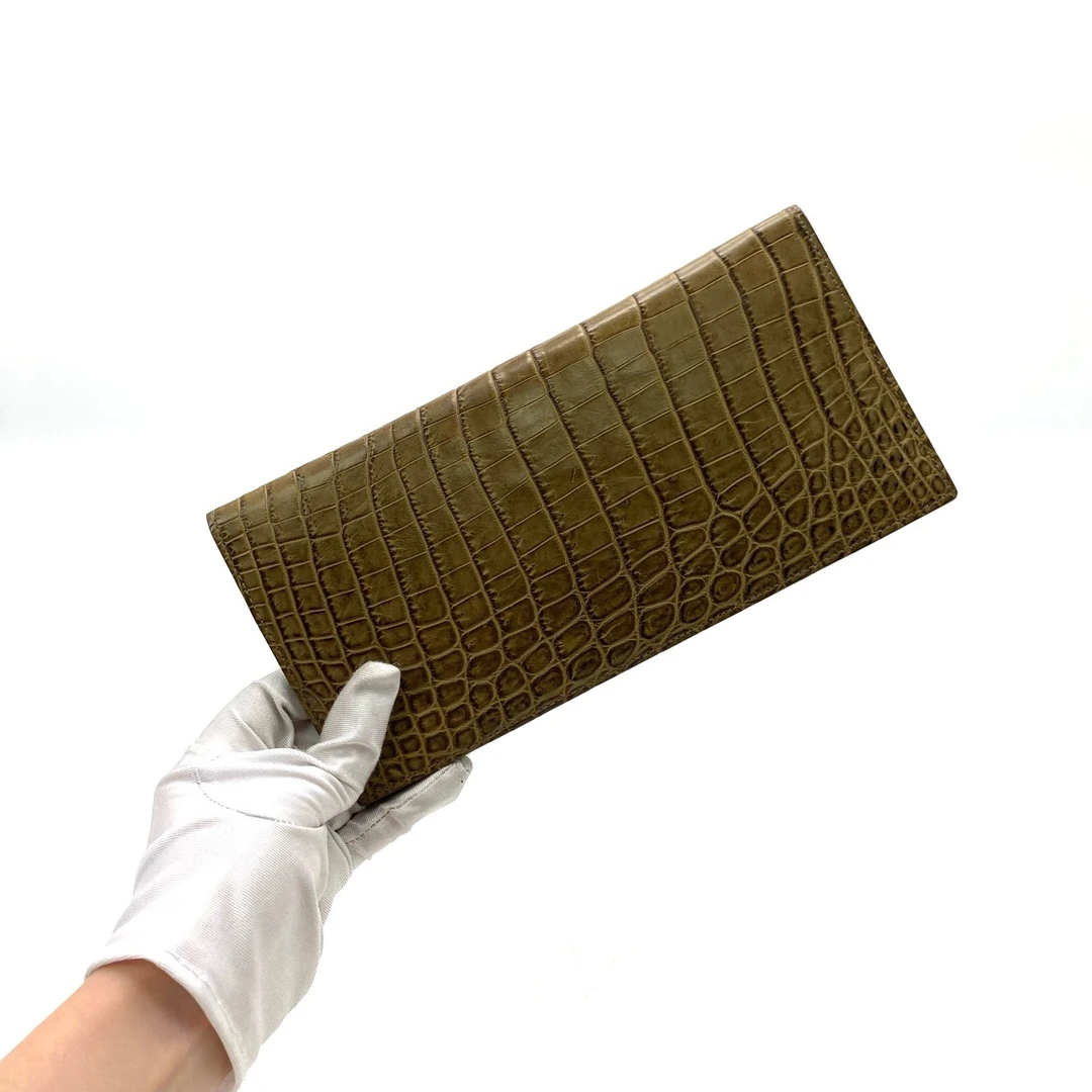 95新 BOTTEGA VENETA/葆蝶家 98新全皮对折钱包 尺寸23/12