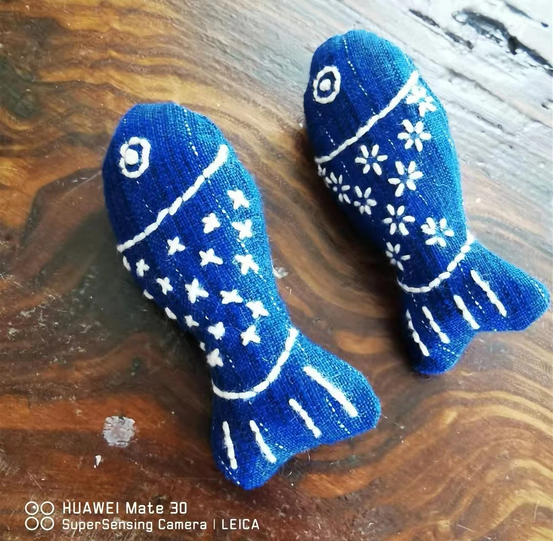 杨老师布艺 刺绣布艺小鱼胸针