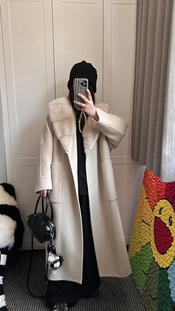 2024秋冬新款羊绒大衣水貂领大牌外套米色系羽绒内胆大衣中长款女