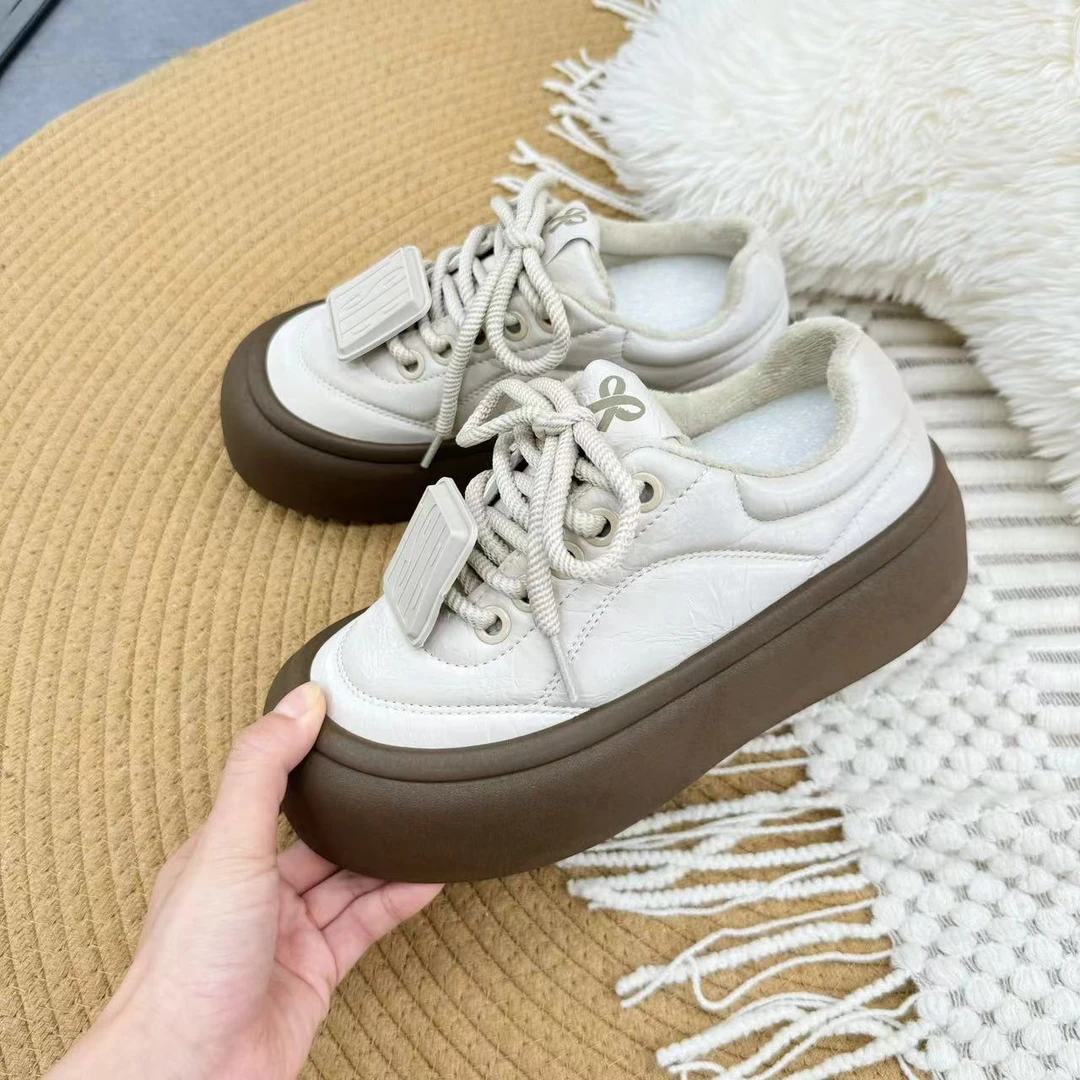 3088 米色 加绒大头憨憨面包鞋女2024新款奶油风厚底增高运动板鞋