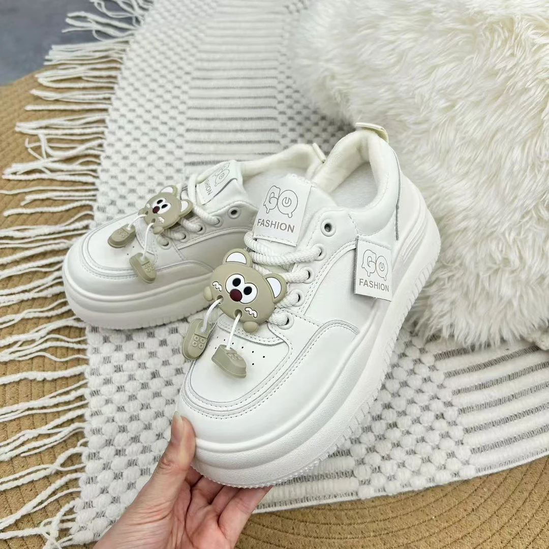 8817 卡色 厚底小白鞋女皮面卡通老爹鞋2024新款面包运动休闲板鞋