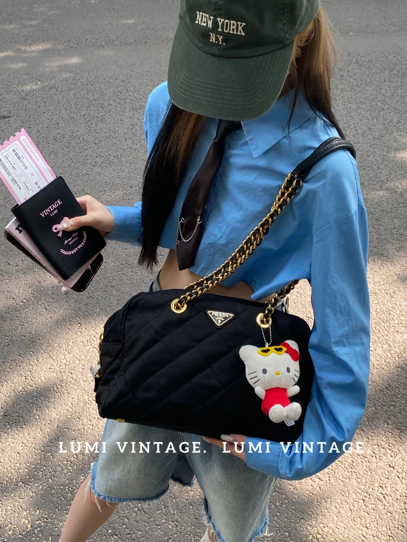95新 Prada/普拉达 黑色尼龙托特30152317
