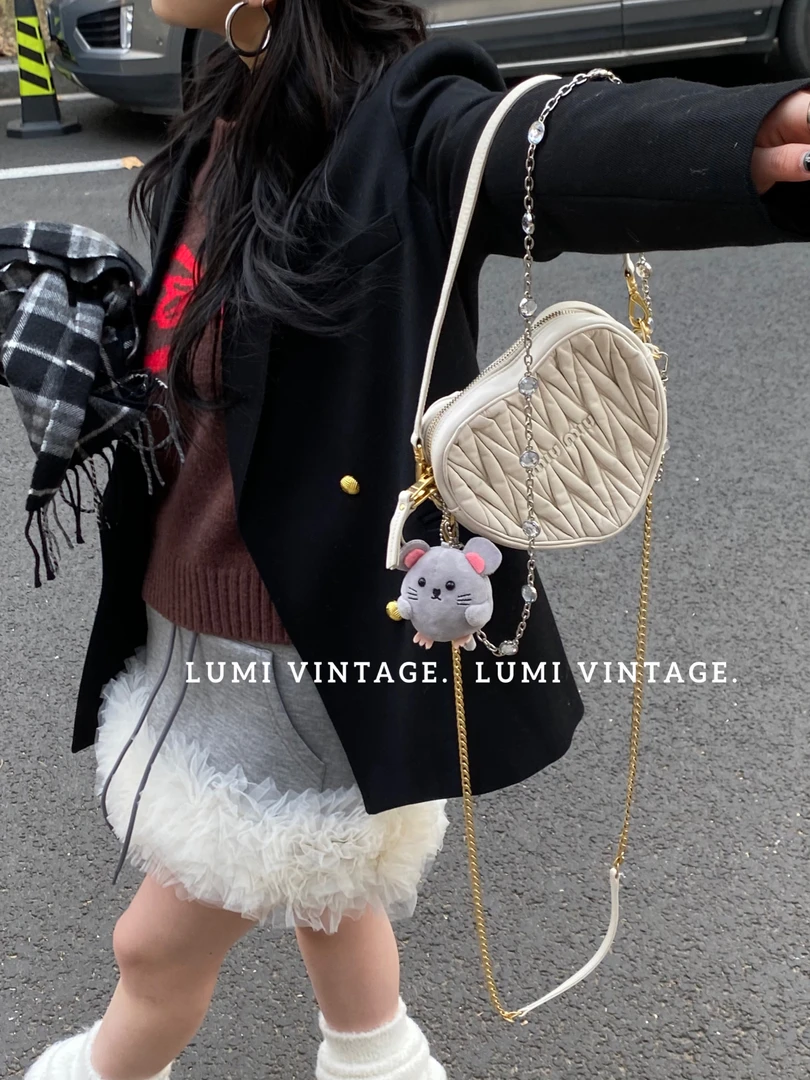 95新 MIU MIU/缪缪 白色羊皮爱心双肩带斜挎包17535221
