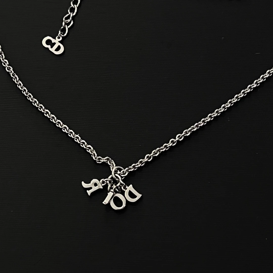 95新 DIOR/迪奥 DIOR字母logo项链