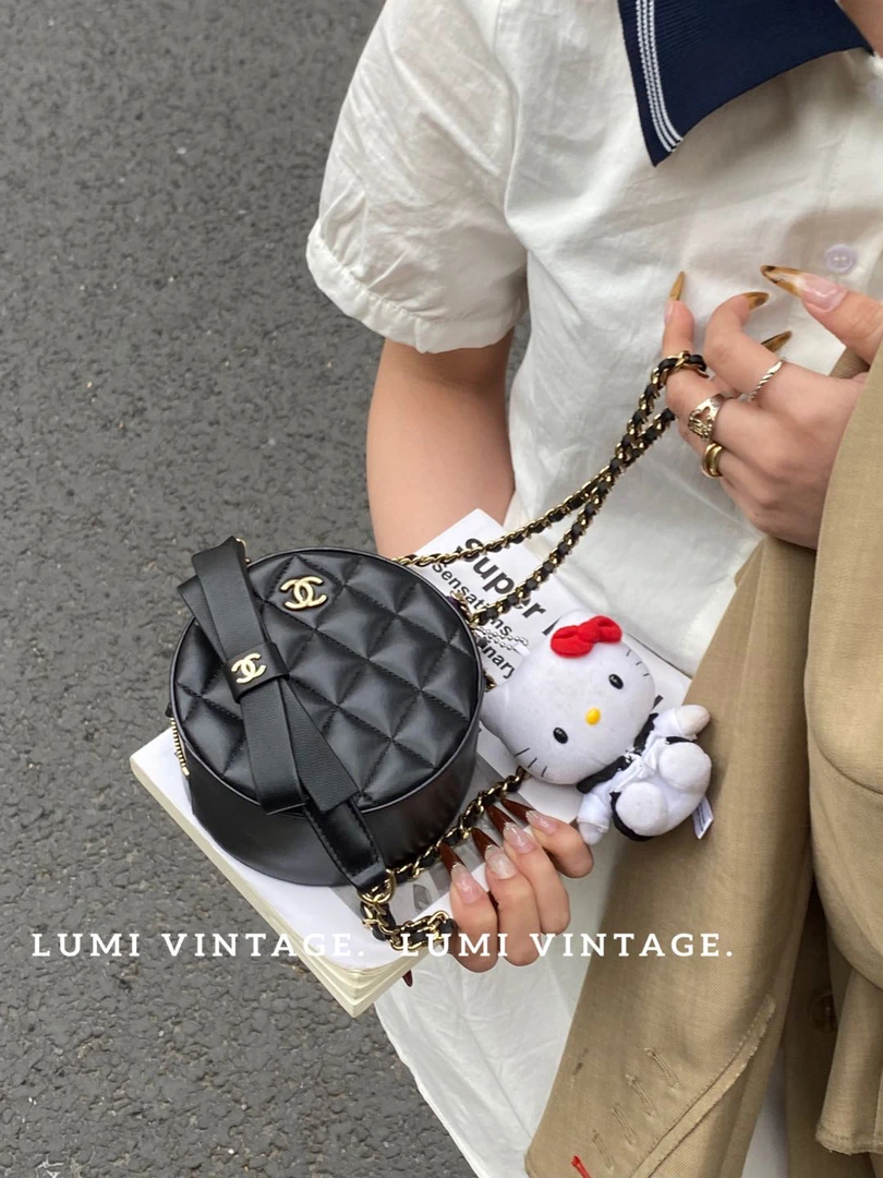 95新 Chanel/香奈儿 黑色羊皮蝴蝶结圆饼斜挎包77012958