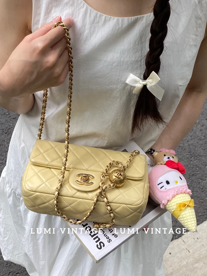 95新 Chanel/香奈儿 小鸡黄羊皮金球大mini包74435100