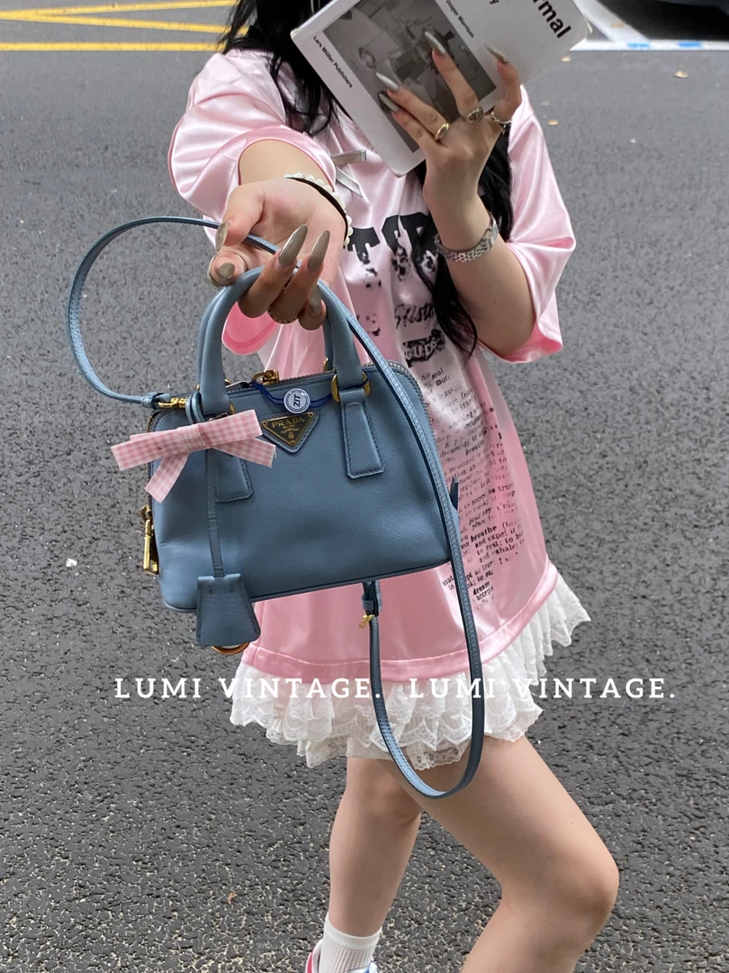 95新 Prada/普拉达 蓝色十字纹牛皮贝壳单肩包41802723