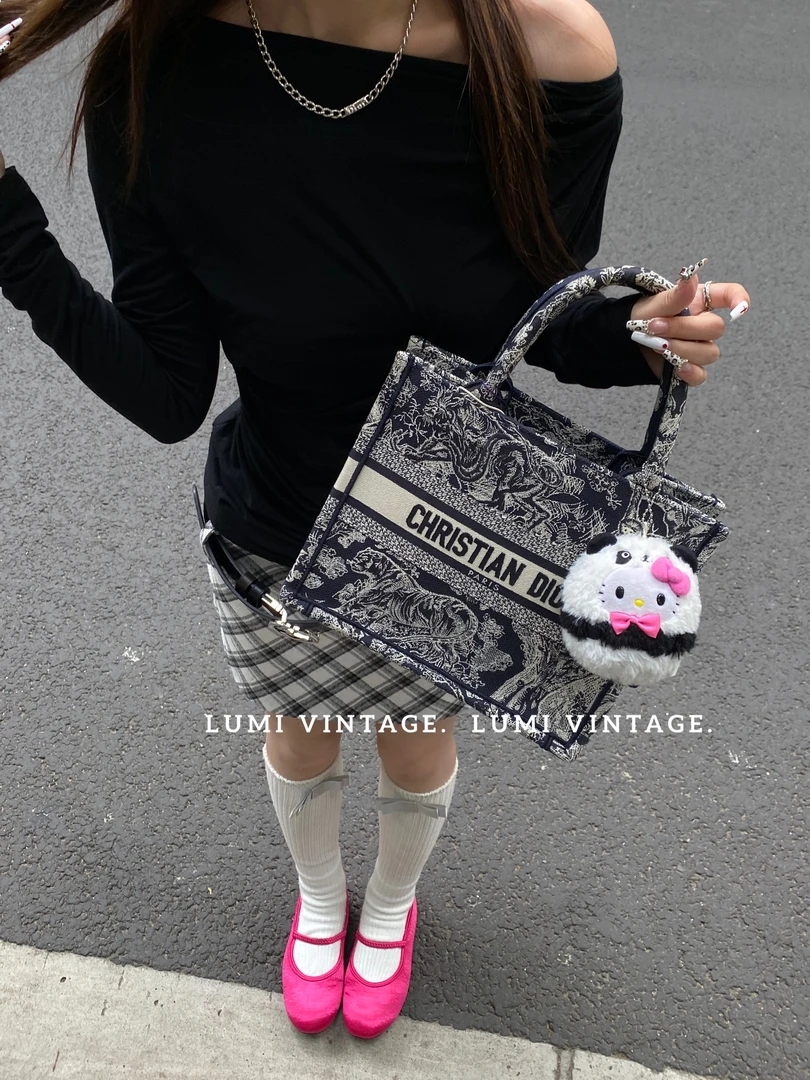 95新 DIOR/迪奥 动物园刺绣托特新单肩包49706648