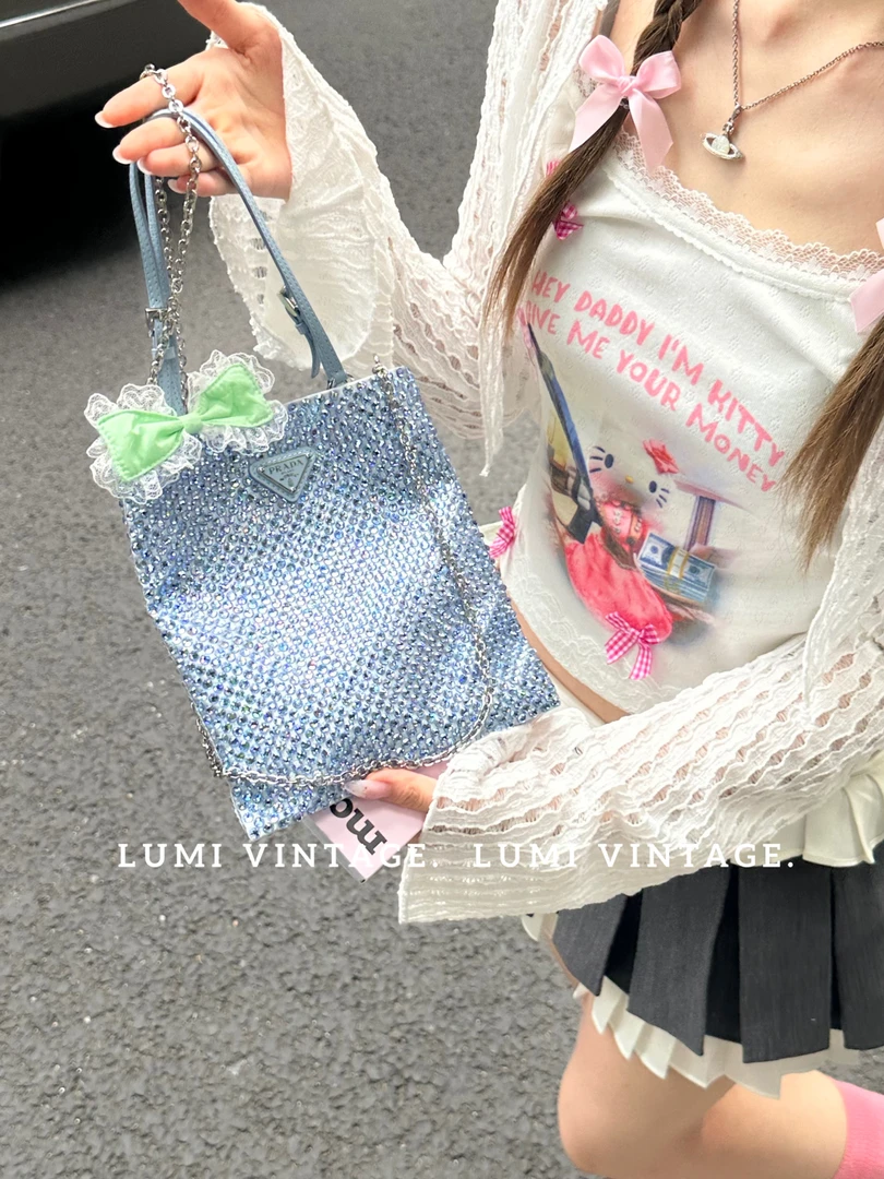 95新 Prada/普拉达 蓝色钻面斜挎包33572433