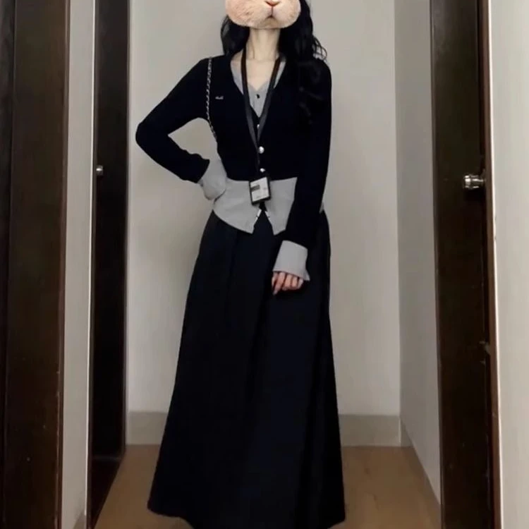 早秋穿搭套装2024新款黑色假两件连衣裙子女小个子气质小香风长裙