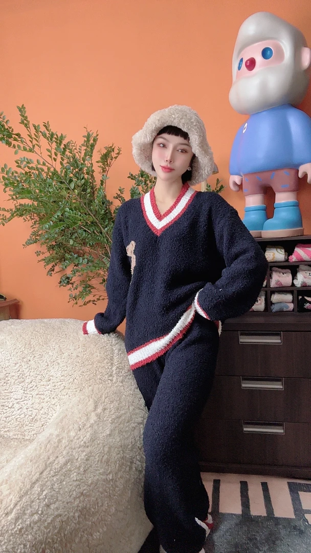 白鹿同款秋冬新款软绵绵可爱卡通V领圣诞小熊拼色学院风家居服