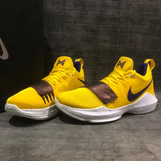 42码/保罗乔治 PG1 ID湖人紫金 龙鳞 准新 气垫未踩开 原盒在