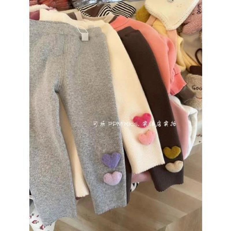 女童秋冬加绒打底裤新款儿童坑条一体绒纯色爱心女宝宝长裤保暖OP